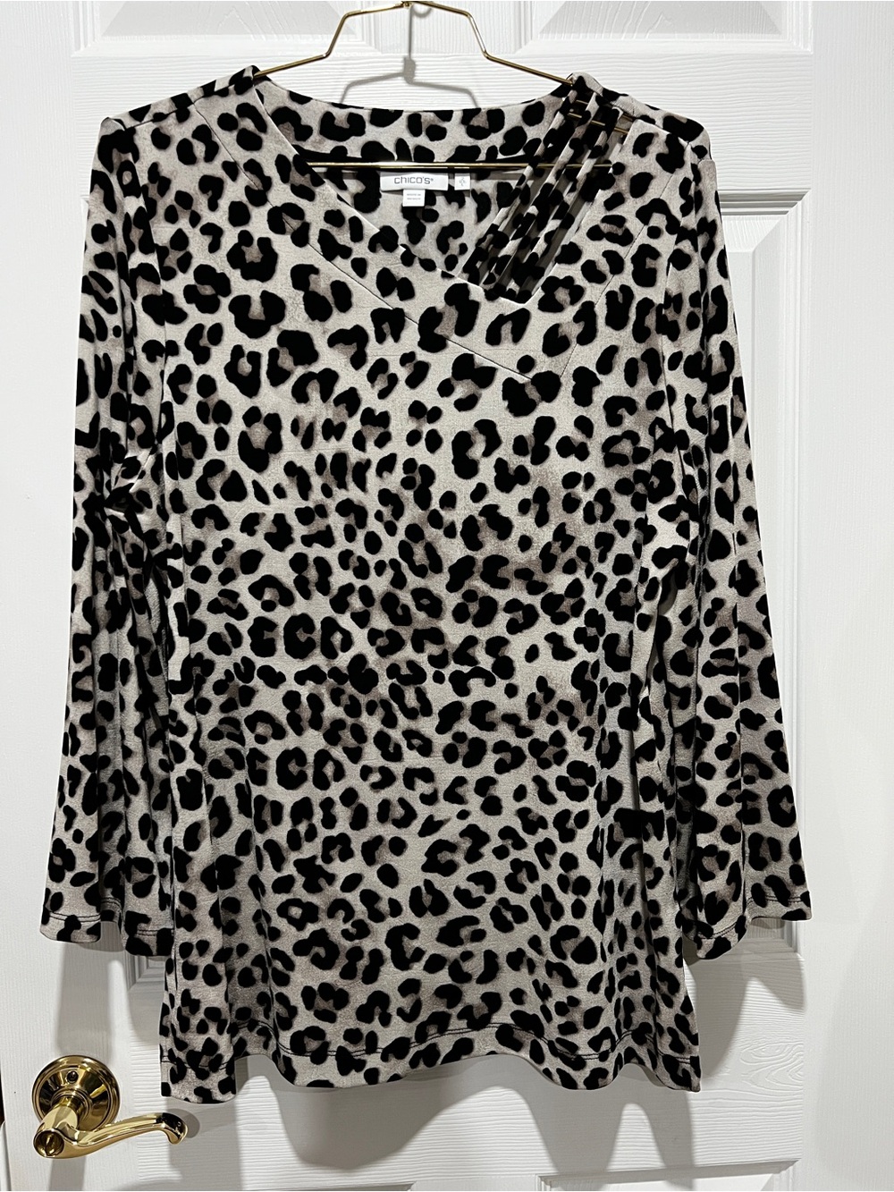 Chico's Travelers Animal-Print Lattice Top Slinky material Size 2 (US Large)